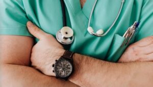 Dottore valuta la tua salute: verifica i rimborsi assicurativi per non perdere la detrazione fiscale sulle spese mediche