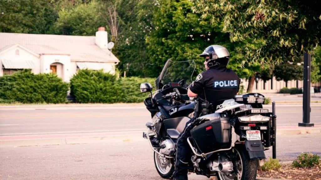 Poliziotto in moto