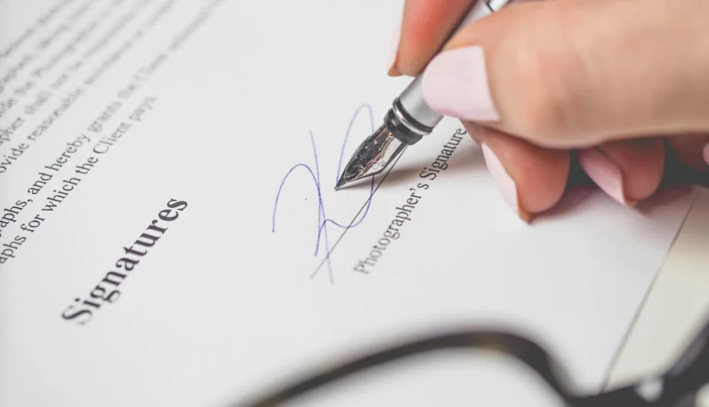 Firma di un documento per la sospensione del mutuo