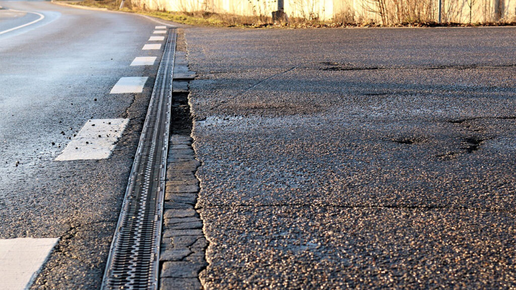 richiesta risarcimento danni al comune per buca stradale