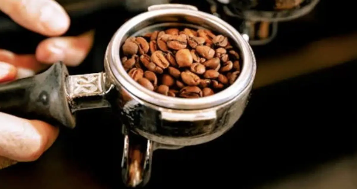 I cambiamenti climatici e la crisi dei raccolti stanno influenzando la produzione mondiale di Arabica e Robusta.